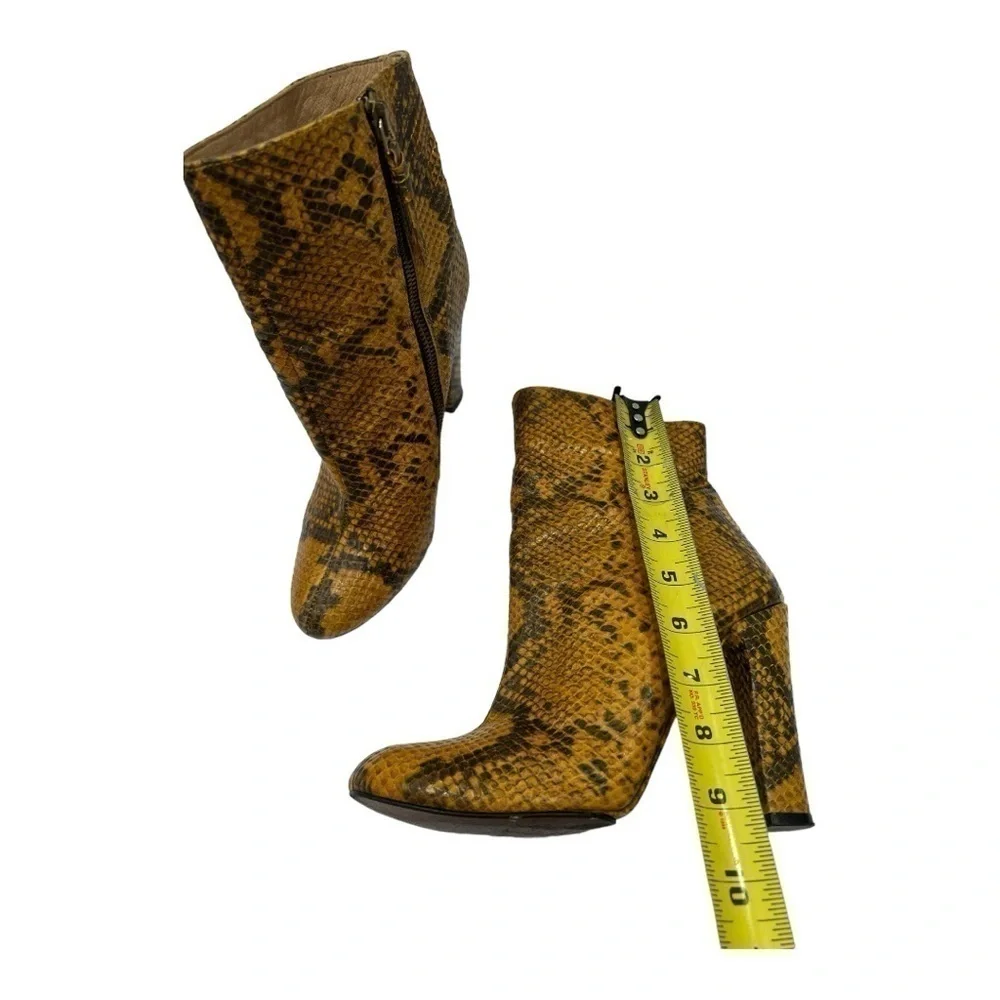 ZARA WOMAN YELLOW SNAKE PRINT ZIPPER BOOTS Woman’s Size 38 US 7.5